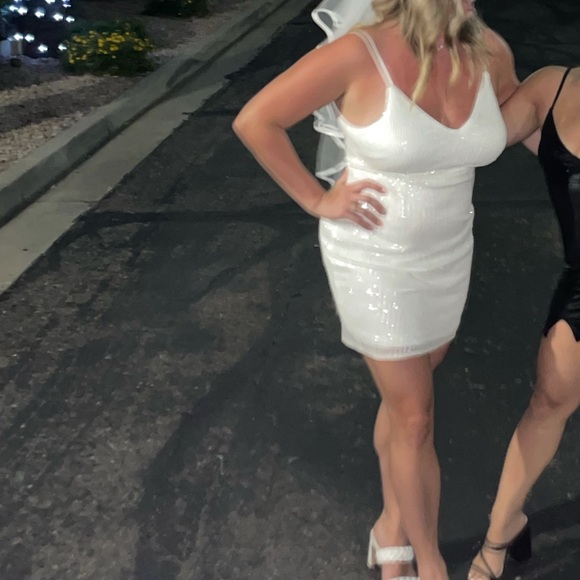 White sequin dress - Picture 2 of 2